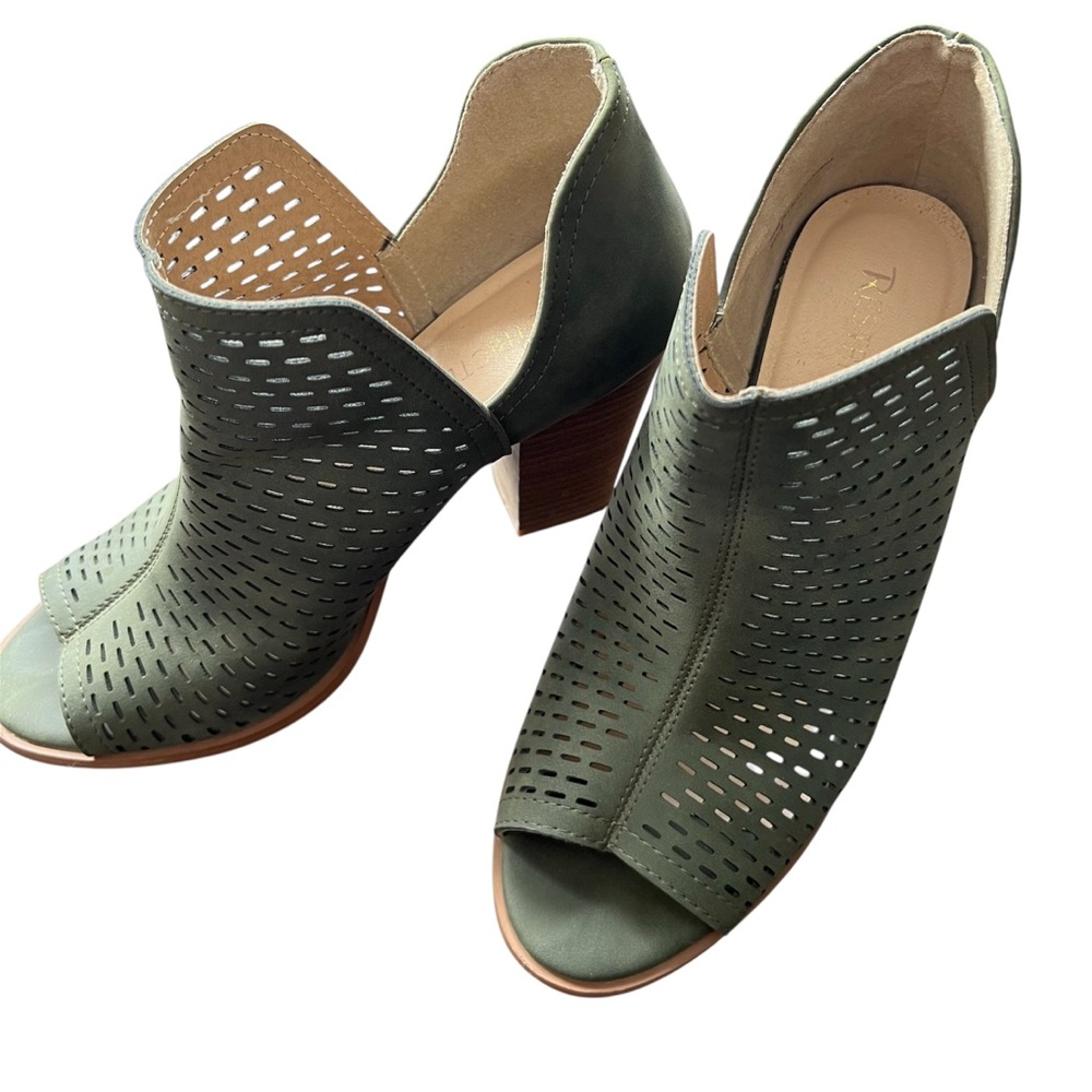 Restricted Wink Wink Laser-Cut Block Heel Bootie Olive Green Women’s 9